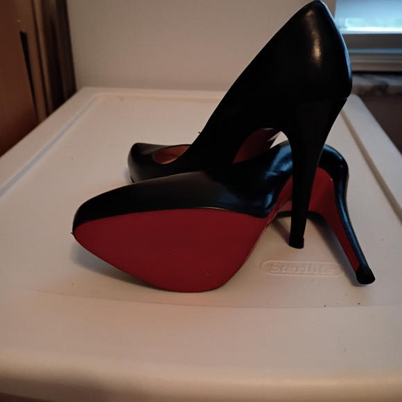 Christian Louboutin Classic Black Heels